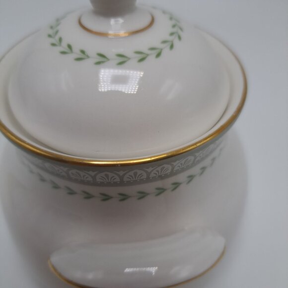 Royal Doulton Berkshire Lidded Sugar Bowl Bone China Gold Trim Green Leaf Design - Picture 10 of 11